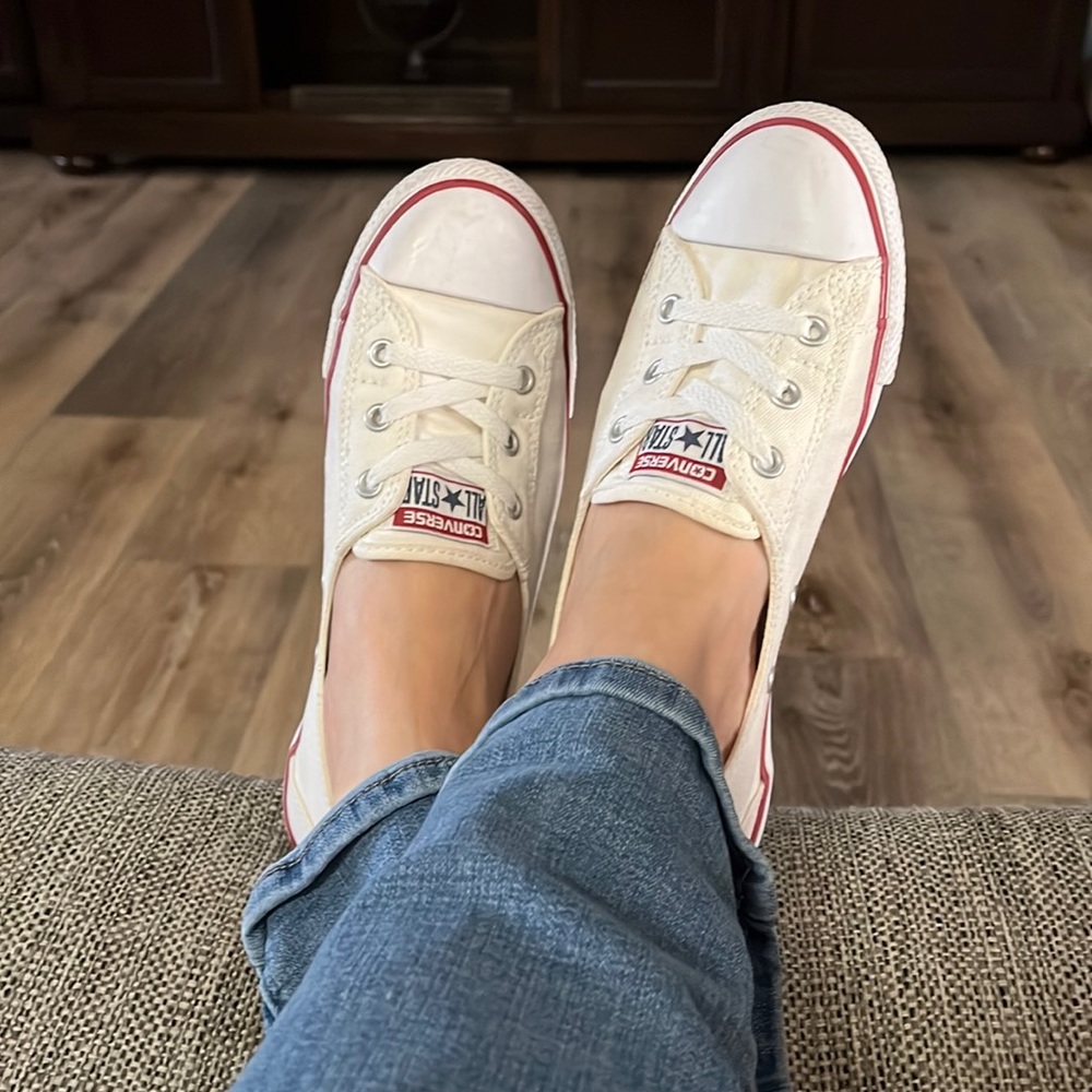 CONVERSE SLIP ON SHOES